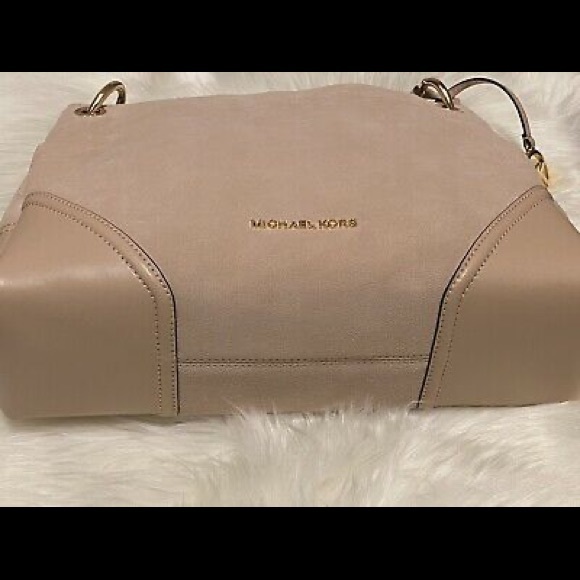 Michael Kors - Nicole Medium Leather Shoulder Bag - Ballet - Picture 10 of 12
